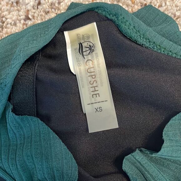 Cupshe Dark Green Ruffle One-piece Swimsuit XS - Picture 5 of 5